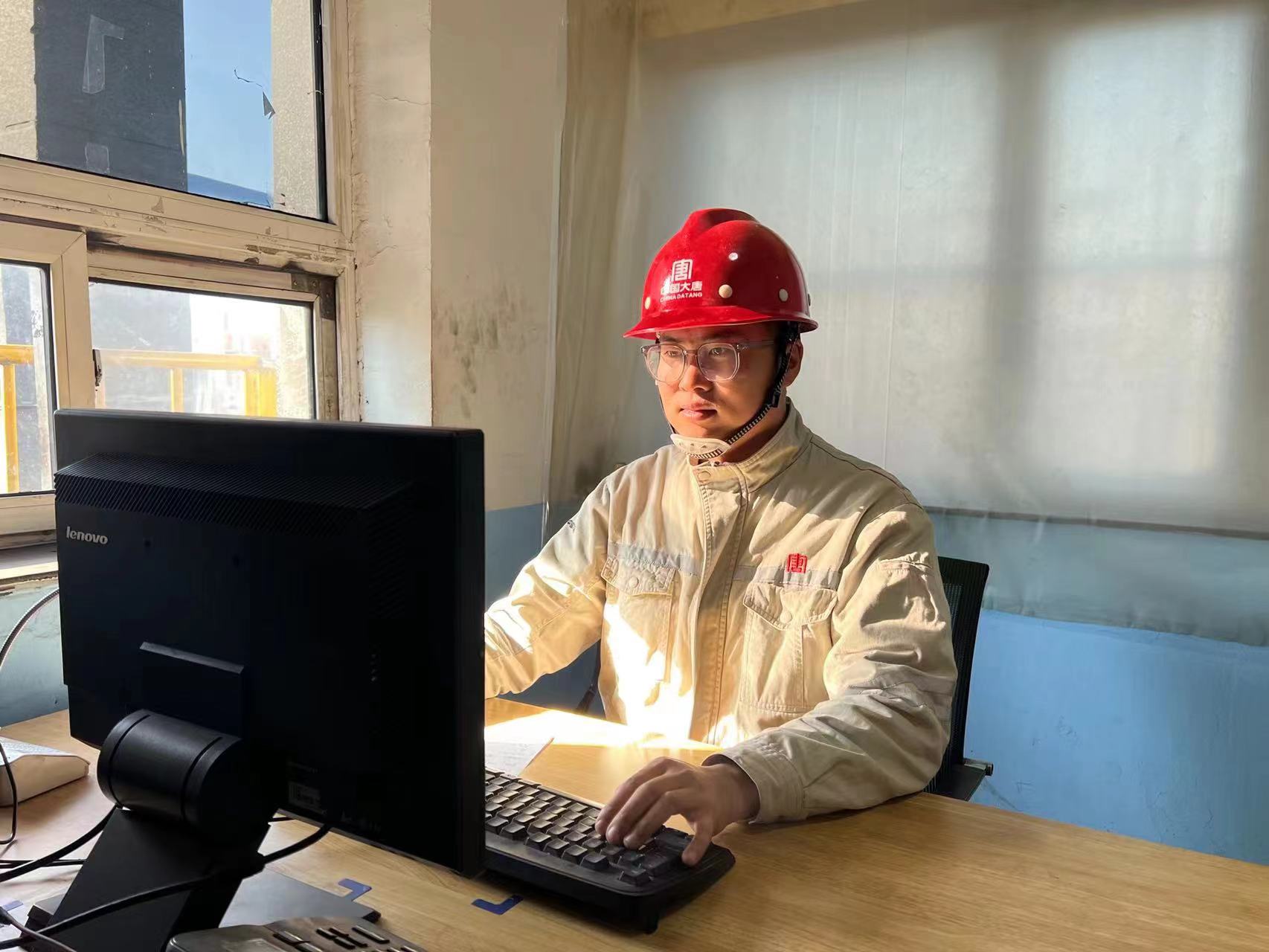 【奋斗米兰MiLan体育人】银牌技工｜户金瑞：行而不辍  未来可期.jpg